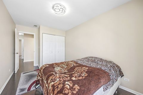 Tiny photo for 673 E FOUNTAINVIEW Drive #673, Mundelein, IL 60060 (MLS # 12687302)