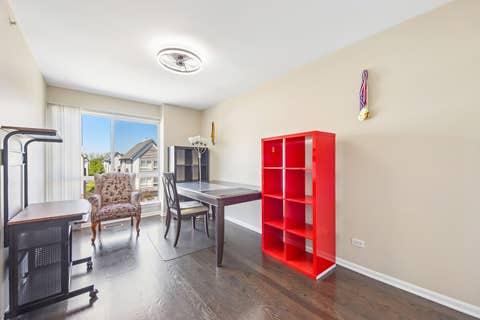 Tiny photo for 673 E FOUNTAINVIEW Drive #673, Mundelein, IL 60060 (MLS # 12687302)