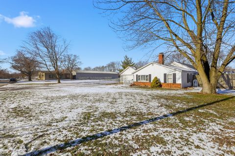 Tiny photo for 1000 W Superior Street, Ottawa, IL 61350 (MLS # 12534610)