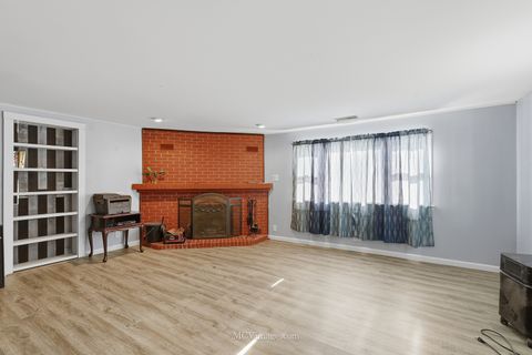 Tiny photo for 1000 W Superior Street, Ottawa, IL 61350 (MLS # 12534610)