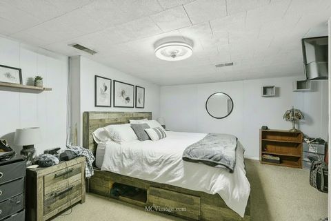 Tiny photo for 1000 W Superior Street, Ottawa, IL 61350 (MLS # 12534610)