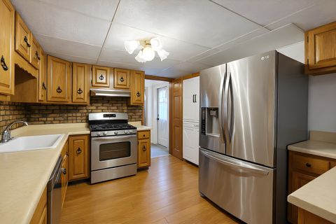 Tiny photo for 1000 W Superior Street, Ottawa, IL 61350 (MLS # 12534610)