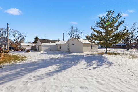 Tiny photo for 1000 W Superior Street, Ottawa, IL 61350 (MLS # 12534610)