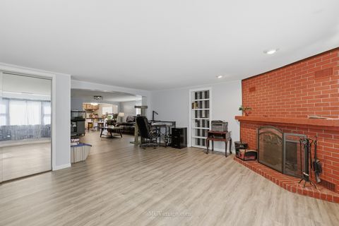 Tiny photo for 1000 W Superior Street, Ottawa, IL 61350 (MLS # 12534610)