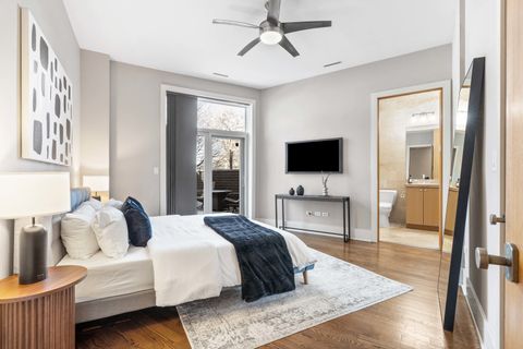 Tiny photo for 1740 W Cornelia Avenue #203, Chicago, IL 60657 (MLS # 12551201)