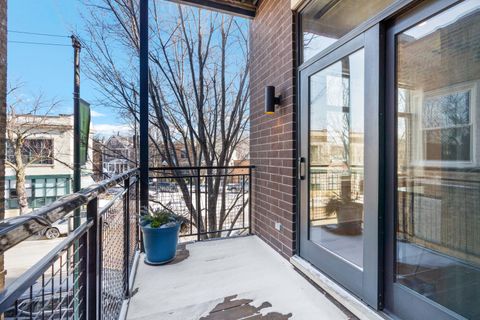 Tiny photo for 1740 W Cornelia Avenue #203, Chicago, IL 60657 (MLS # 12551201)