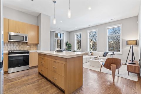 Tiny photo for 1740 W Cornelia Avenue #203, Chicago, IL 60657 (MLS # 12551201)