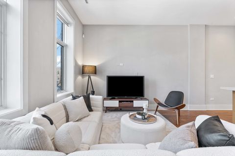 Tiny photo for 1740 W Cornelia Avenue #203, Chicago, IL 60657 (MLS # 12551201)