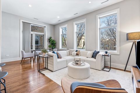 Tiny photo for 1740 W Cornelia Avenue #203, Chicago, IL 60657 (MLS # 12551201)