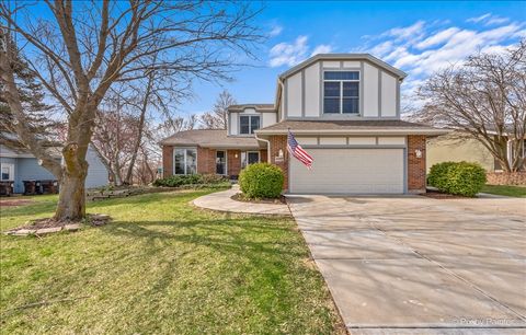 Photo of 4917 W Glenbrook Trail, McHenry, IL 60050 (MLS # 12613820)