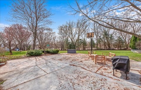 Tiny photo for 4917 W Glenbrook Trail, McHenry, IL 60050 (MLS # 12613820)