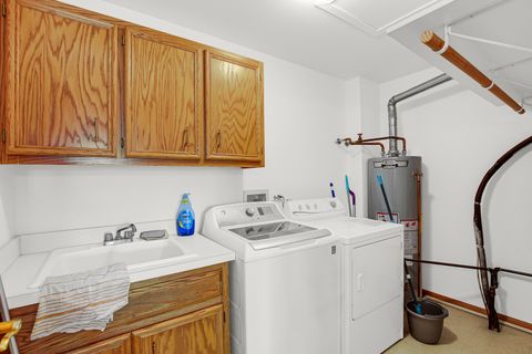 Tiny photo for 4930 134th Court #312, Crestwood, IL 60418 (MLS # 12435531)