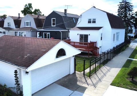 Tiny photo for 5657 N Parkside Avenue, Chicago, IL 60646 (MLS # 12470139)