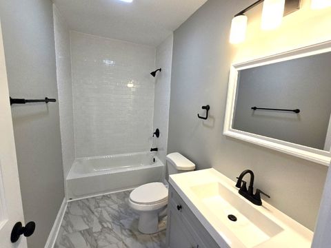 Tiny photo for 5657 N Parkside Avenue, Chicago, IL 60646 (MLS # 12470139)