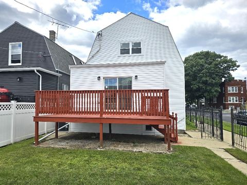 Tiny photo for 5657 N Parkside Avenue, Chicago, IL 60646 (MLS # 12470139)