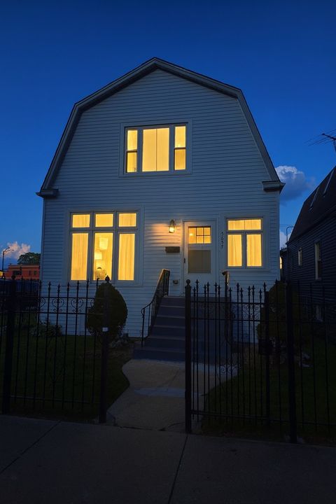 Tiny photo for 5657 N Parkside Avenue, Chicago, IL 60646 (MLS # 12470139)