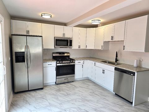 Tiny photo for 5657 N Parkside Avenue, Chicago, IL 60646 (MLS # 12470139)