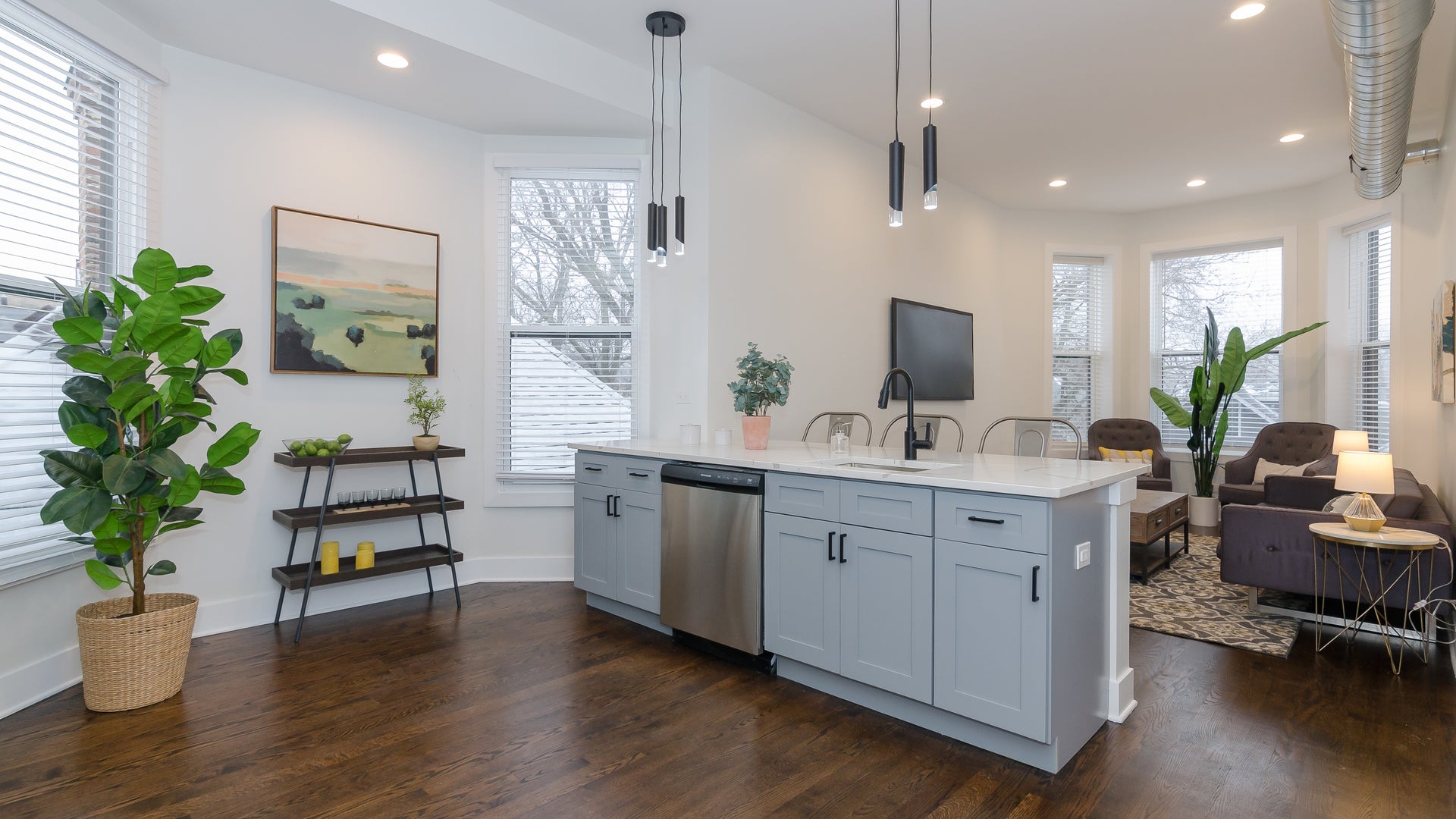 1458 W Pensacola Avenue 3