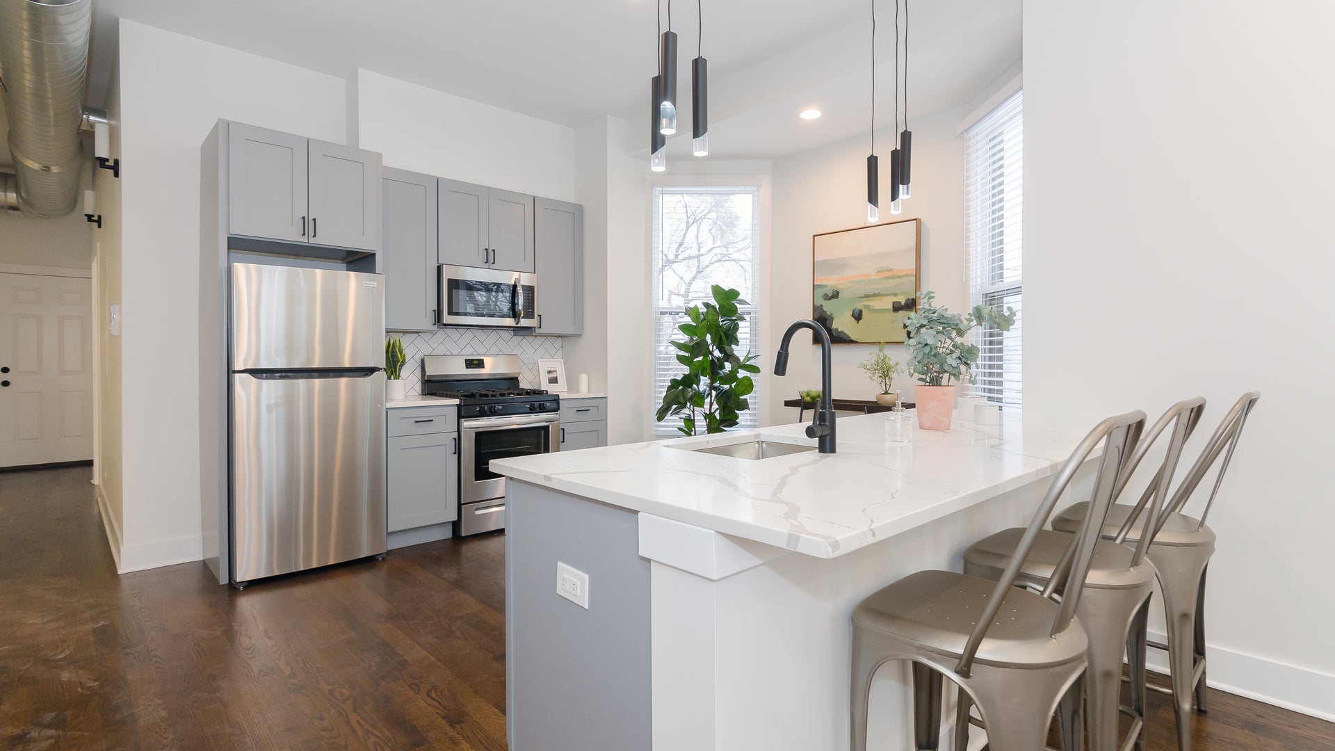 1458 W Pensacola Avenue 3