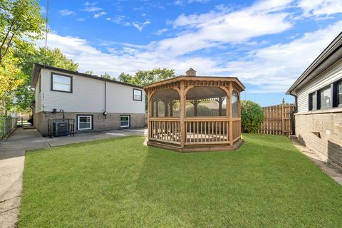 Tiny photo for 2800 E 130th Street, Chicago, IL 60633 (MLS # 12486310)