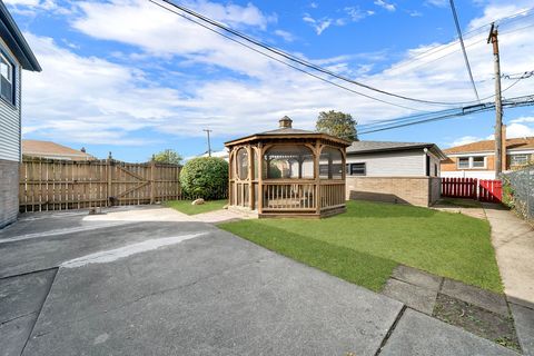 Tiny photo for 2800 E 130th Street, Chicago, IL 60633 (MLS # 12486310)