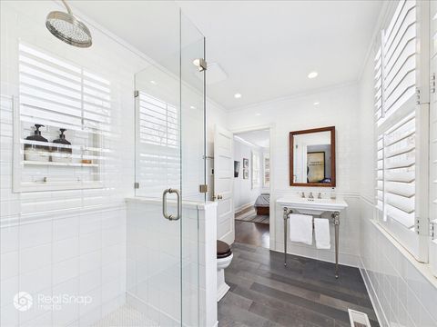 Tiny photo for 552 Sunrise Avenue, Lake Bluff, IL 60044 (MLS # 12600051)