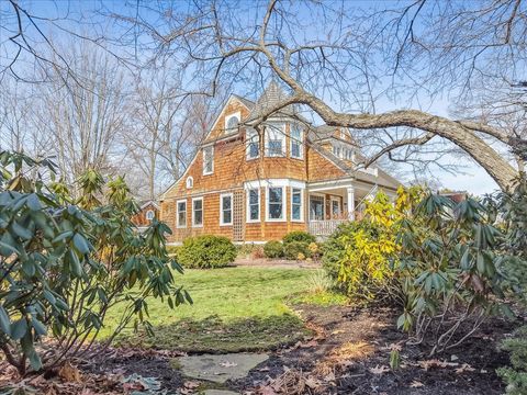 Tiny photo for 552 Sunrise Avenue, Lake Bluff, IL 60044 (MLS # 12600051)