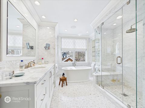 Tiny photo for 552 Sunrise Avenue, Lake Bluff, IL 60044 (MLS # 12600051)