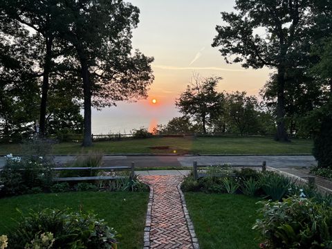 Tiny photo for 552 Sunrise Avenue, Lake Bluff, IL 60044 (MLS # 12600051)