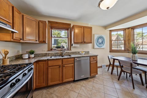 Tiny photo for 5810 N East Circle Avenue, Chicago, IL 60631 (MLS # 12696724)