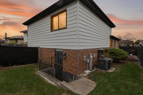 Tiny photo for 18038 Juneway Court, Country Club Hills, IL 60478 (MLS # 12510809)