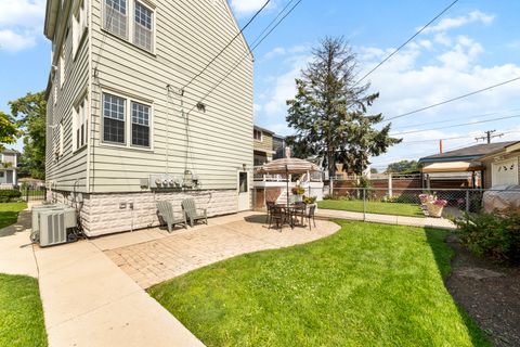 Tiny photo for 1223 S ELMWOOD Avenue #TWO, Berwyn, IL 60402 (MLS # 12507223)