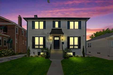 Tiny photo for 1700 Courtland Avenue, Park Ridge, IL 60068 (MLS # 12693885)