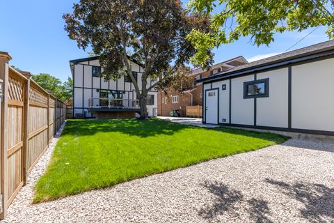 Tiny photo for 1700 Courtland Avenue, Park Ridge, IL 60068 (MLS # 12693885)
