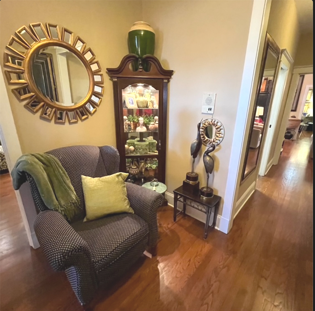 120 N Austin Boulevard S-3