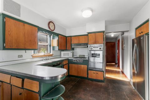 Tiny photo for 8531 S Kenton Avenue, Chicago, IL 60652 (MLS # 12541218)