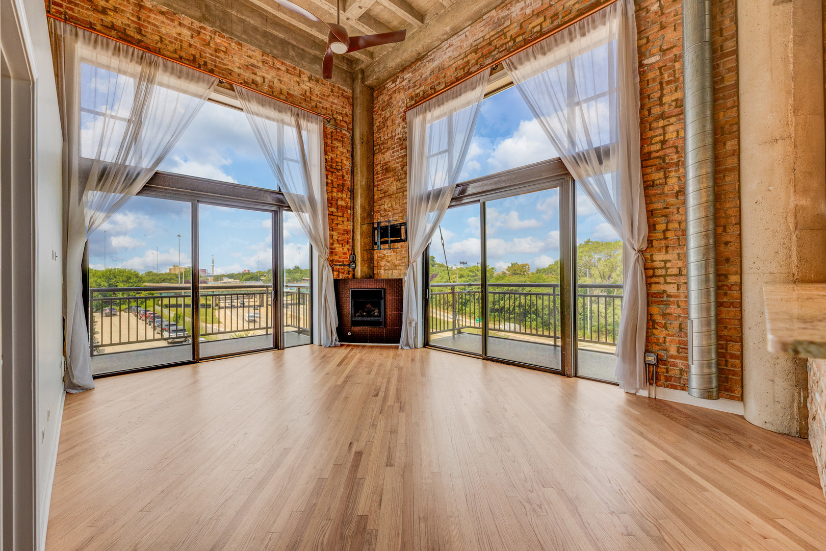 2545 S DEARBORN Street 332