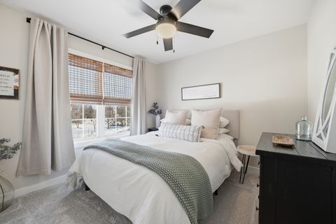 Tiny photo for 933 Wilkinson Lane, North Aurora, IL 60542 (MLS # 12583833)