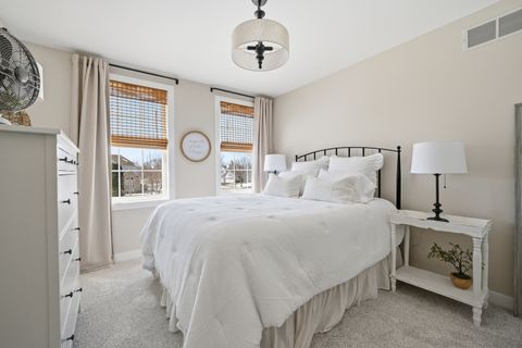 Tiny photo for 933 Wilkinson Lane, North Aurora, IL 60542 (MLS # 12583833)