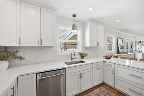 Tiny photo for 933 Wilkinson Lane, North Aurora, IL 60542 (MLS # 12583833)