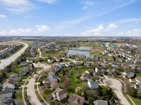 Tiny photo for 933 Wilkinson Lane, North Aurora, IL 60542 (MLS # 12583833)