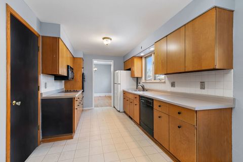 Tiny photo for 126 Park Avenue, DeKalb, IL 60115 (MLS # 12528672)