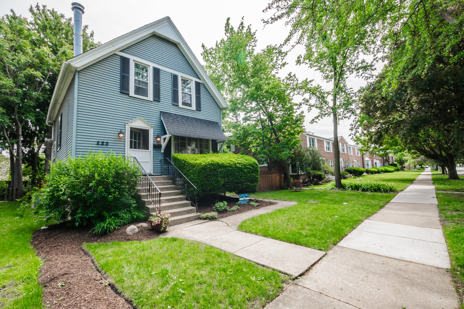220 ELGIN Avenue