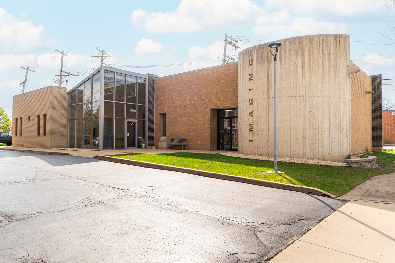 11 N Roselle Road