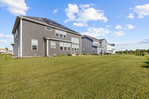 Tiny photo for 484 Golden Star Drive, Bolingbrook, IL 60490 (MLS # 12464139)