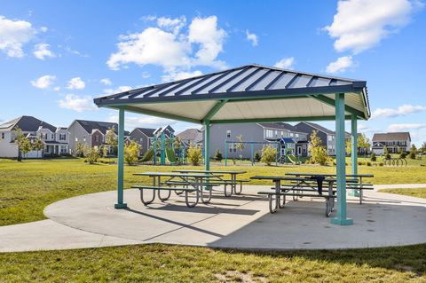 Tiny photo for 484 Golden Star Drive, Bolingbrook, IL 60490 (MLS # 12464139)