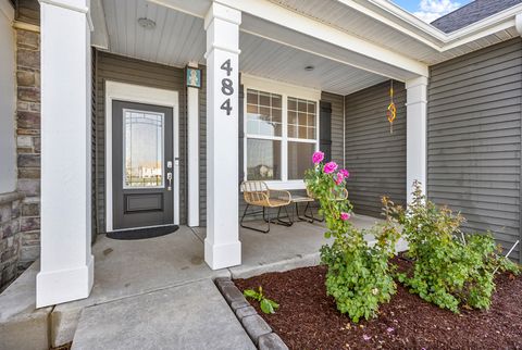 Tiny photo for 484 Golden Star Drive, Bolingbrook, IL 60490 (MLS # 12464139)