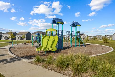 Tiny photo for 484 Golden Star Drive, Bolingbrook, IL 60490 (MLS # 12464139)