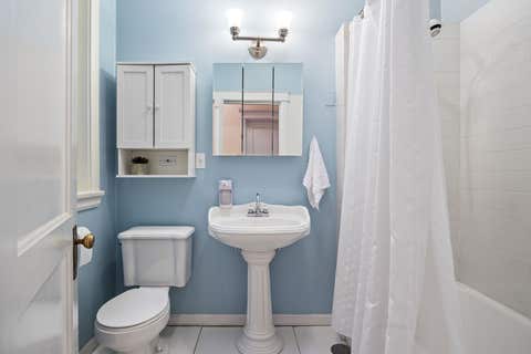 Tiny photo for 711 Washington Boulevard #2E, Oak Park, IL 60302 (MLS # 12715548)