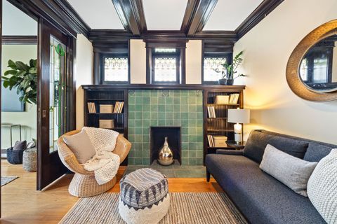 Tiny photo for 711 Washington Boulevard #2E, Oak Park, IL 60302 (MLS # 12715548)